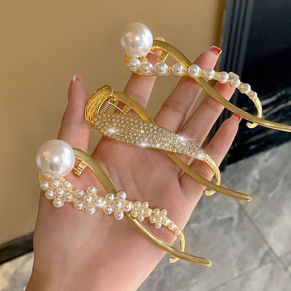 Elegant Glitter Pearl Hair Cli - Korean Women Lifestyle review and price